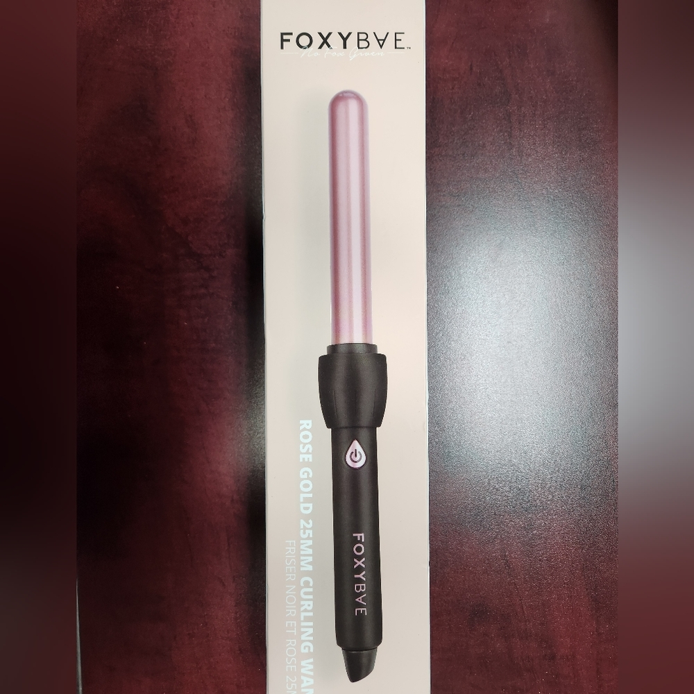 Foxy Bae Limited Edition Black and Rose Gold 25mm Curling Wand - Picture 2 of 5